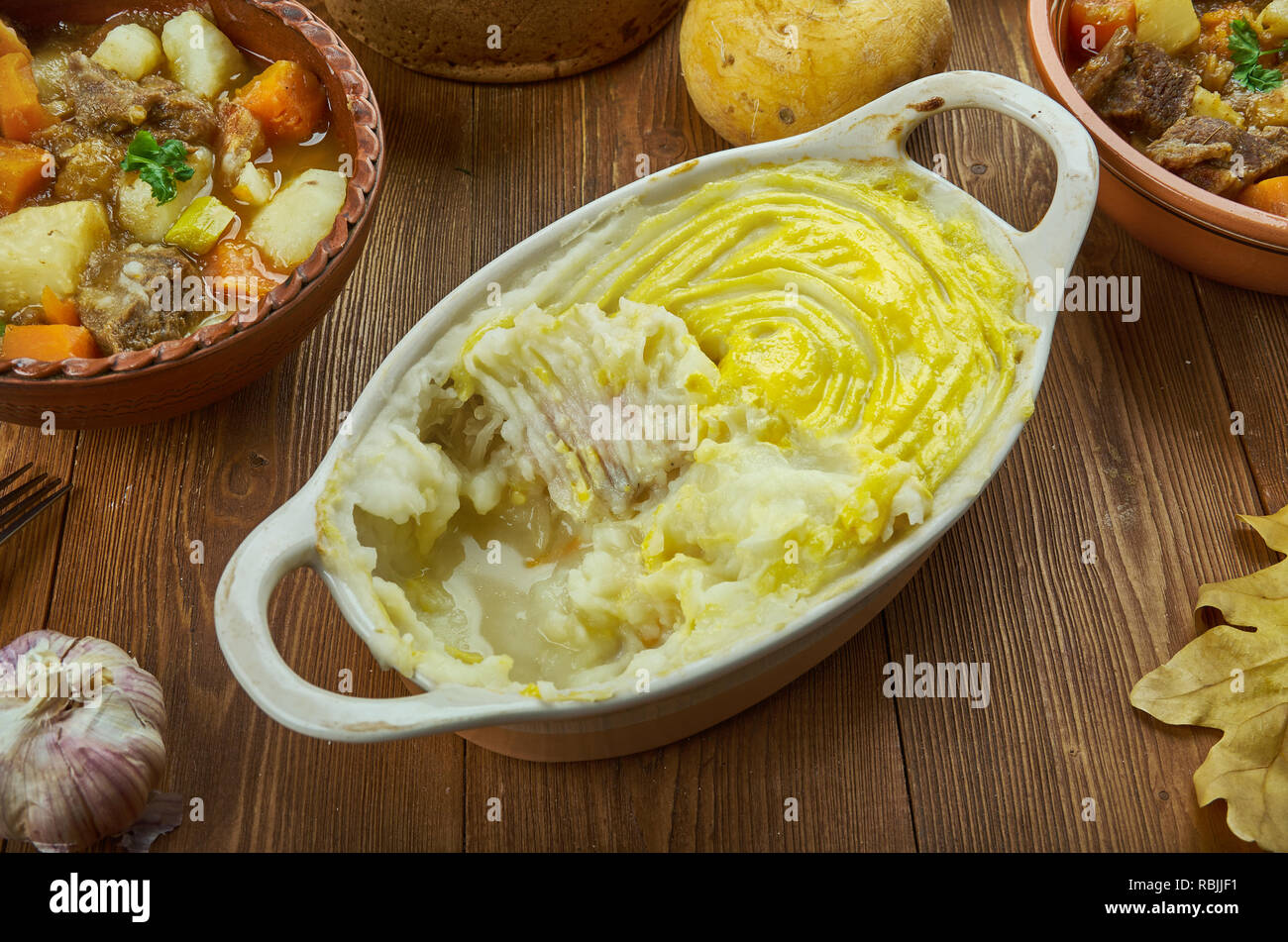 Le corned-beef Casserole Colcannon irlandais traditionnels, cuisine, plats assortis, vue du dessus. Banque D'Images