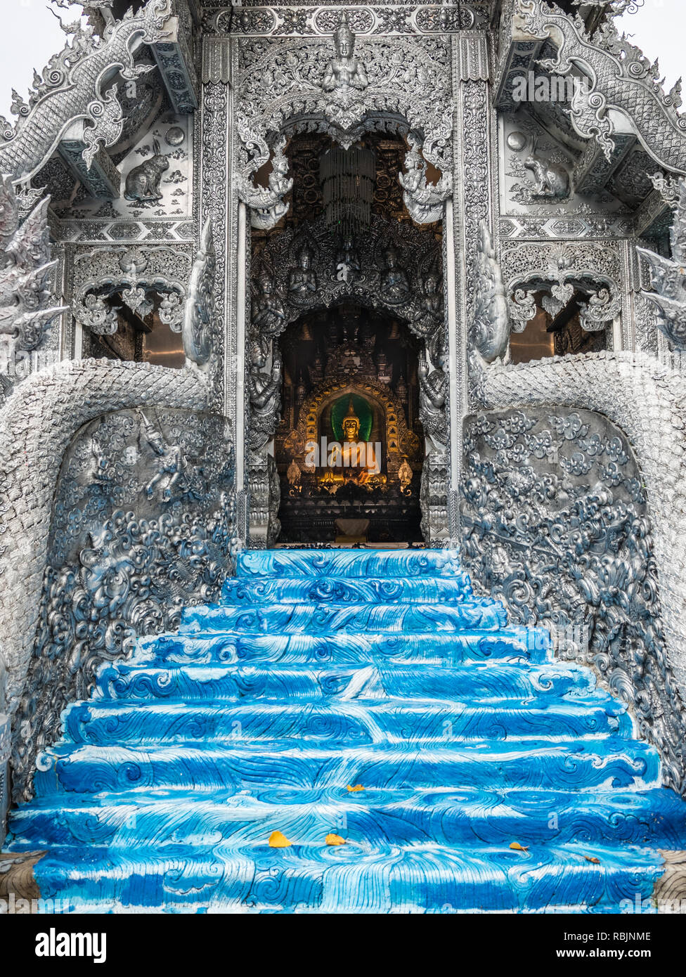 À l'escalier bleu silver temple à Chiang Mai, Thaïlande Banque D'Images