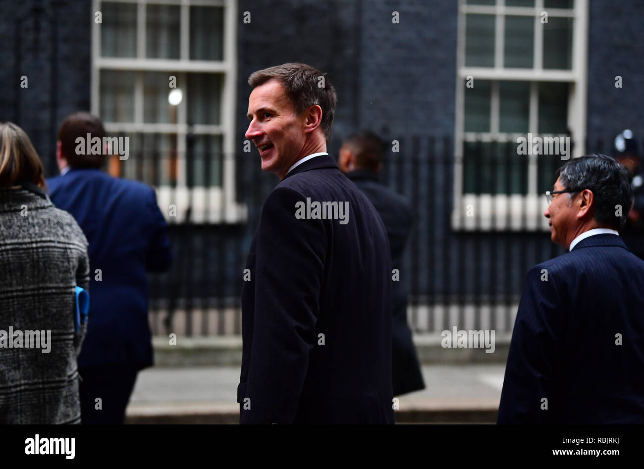 Secrétaire des affaires étrangères Jeremy Hunt arrivant à Downing Street, Londres avant de pourparlers bilatéraux entre le premier ministre Theresa mai et le Premier ministre japonais Shinzo. Banque D'Images