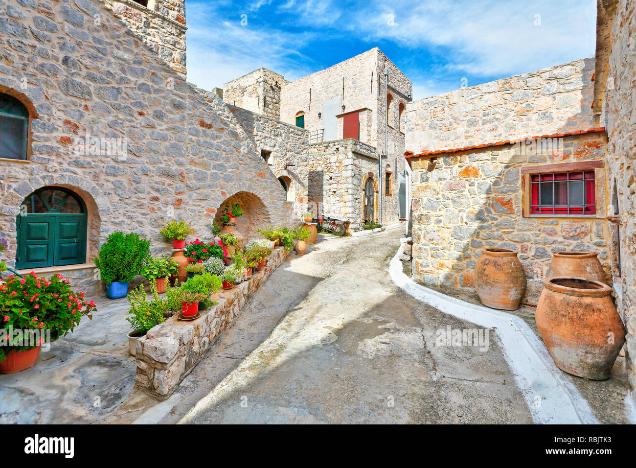 Maisons traditionnelles dans le village médiéval de Vessa de mastic sur l'île de Chios, Grèce Banque D'Images
