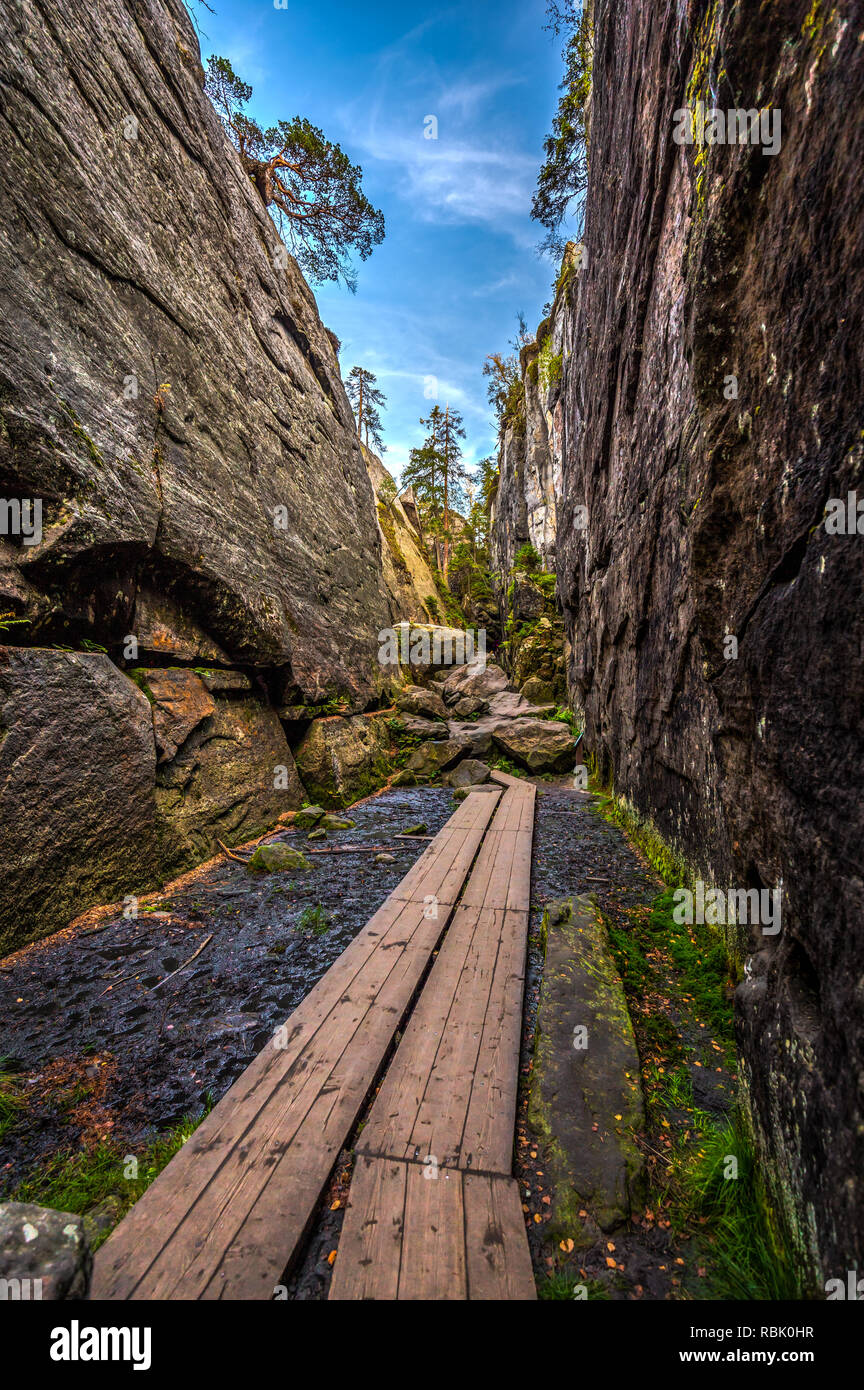 Stone canyon étroit appelé Peklo sur le haut de la montagne de la table Banque D'Images