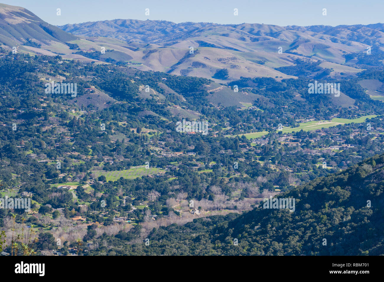 Vue vers Carmel Valley de Garland Ranch Regional Park, péninsule de Monterey, Californie Banque D'Images