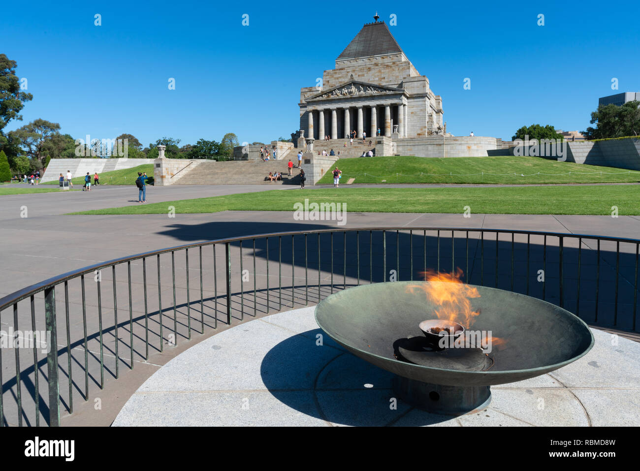 Flamme éternelle devant le Sanctuaire du Souvenir à Melbourne Australie Victoria Banque D'Images
