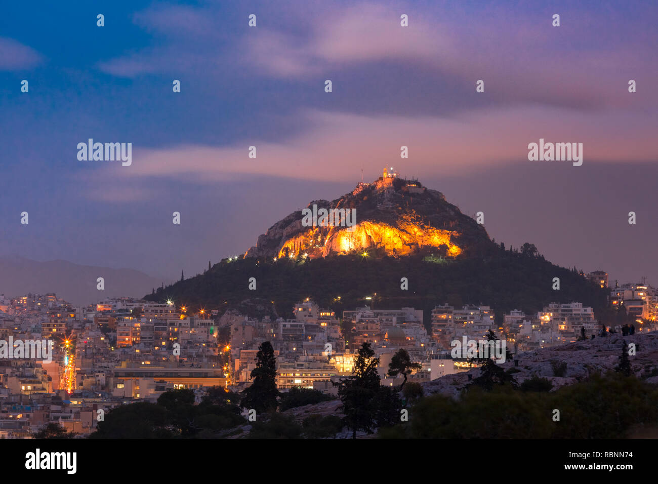 Le mont Lycabette à Athènes, Grèce Banque D'Images