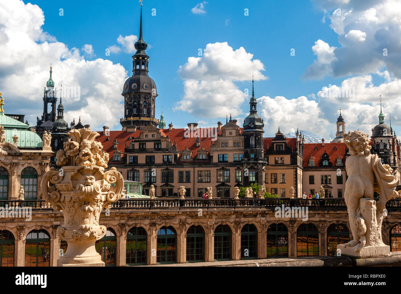 Du château de Dresde, construit au 14ème siècle, est l'un des plus anciens édifices de Dresde en Allemagne. Il s'est échappé une bonne partie de la ville PENDANT LA SECONDE GUERRE MONDIALE destruction bom Banque D'Images