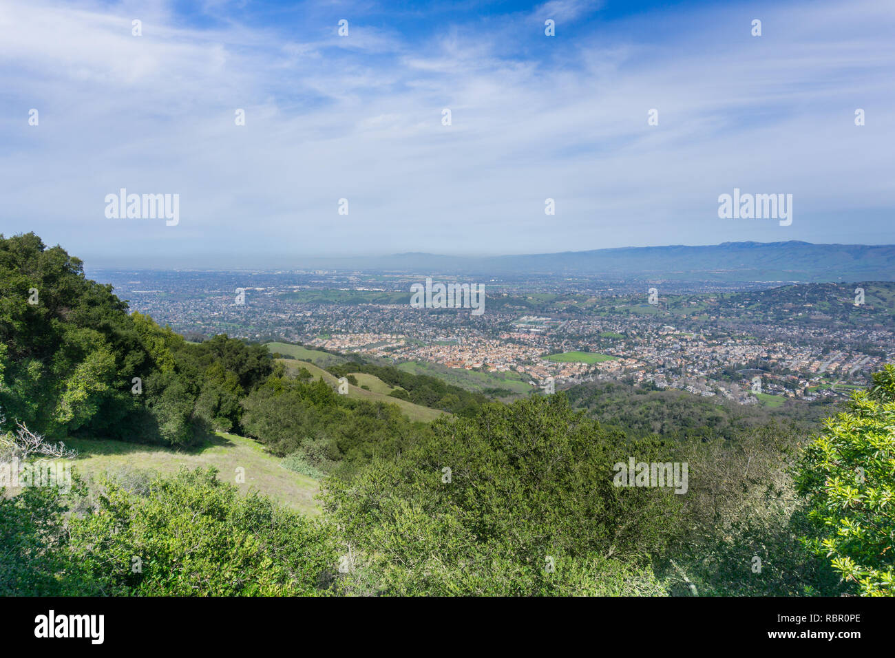 Vue en direction de San Jose depuis les collines de Almaden Quicksilver County Park, South San Francisco, Californie Banque D'Images