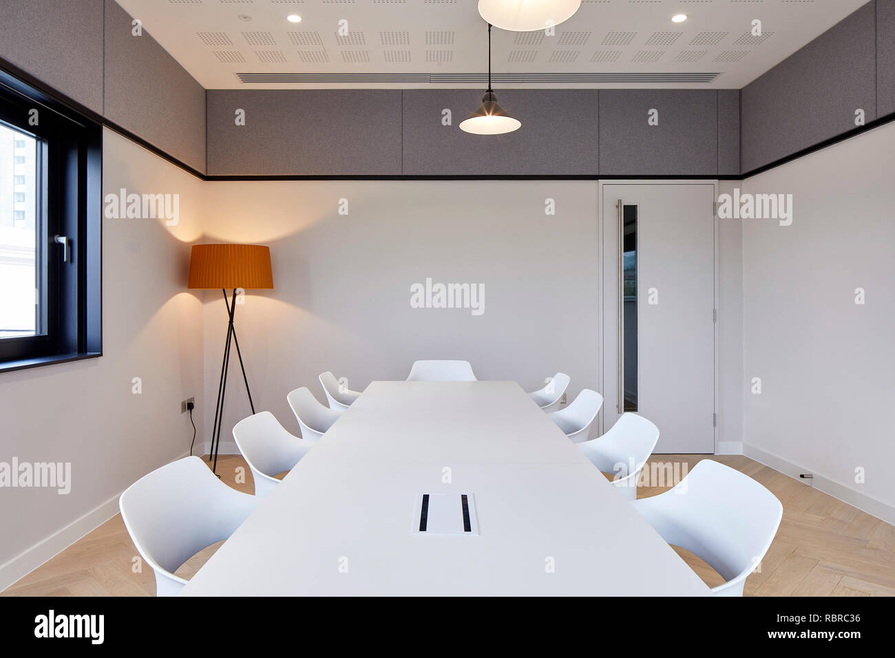 Salle de réunion. 8 Bloomsbury, Londres, Royaume-Uni. Architecte : Buckley Gray Yeoman, 2017. Banque D'Images