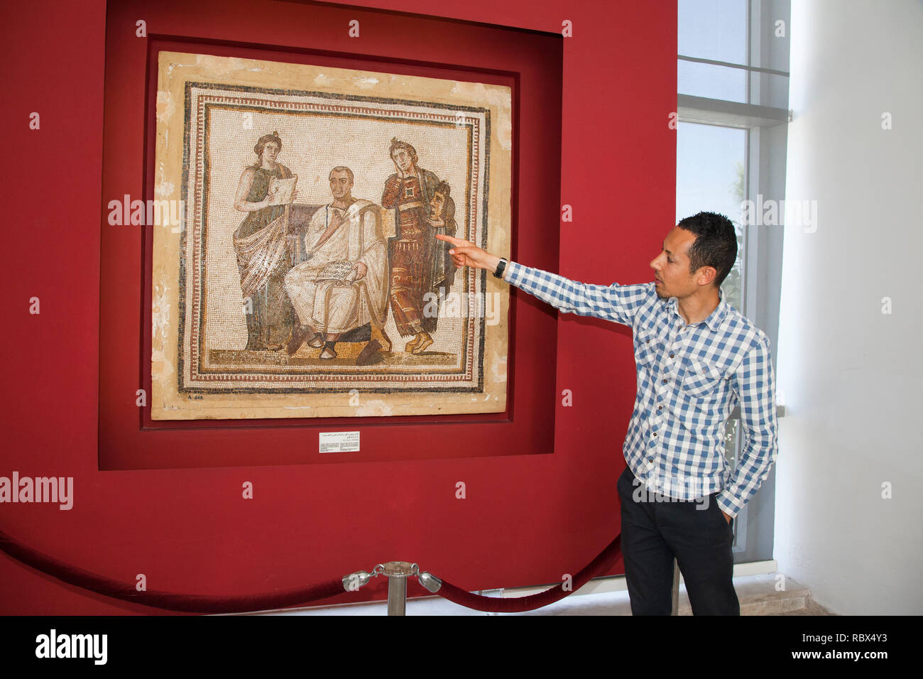 Mosaïque avec le poète Virgile et les muses Calliope et polymnia, Musée national du Bardo, Tunis, Tunisie, Afrique Banque D'Images