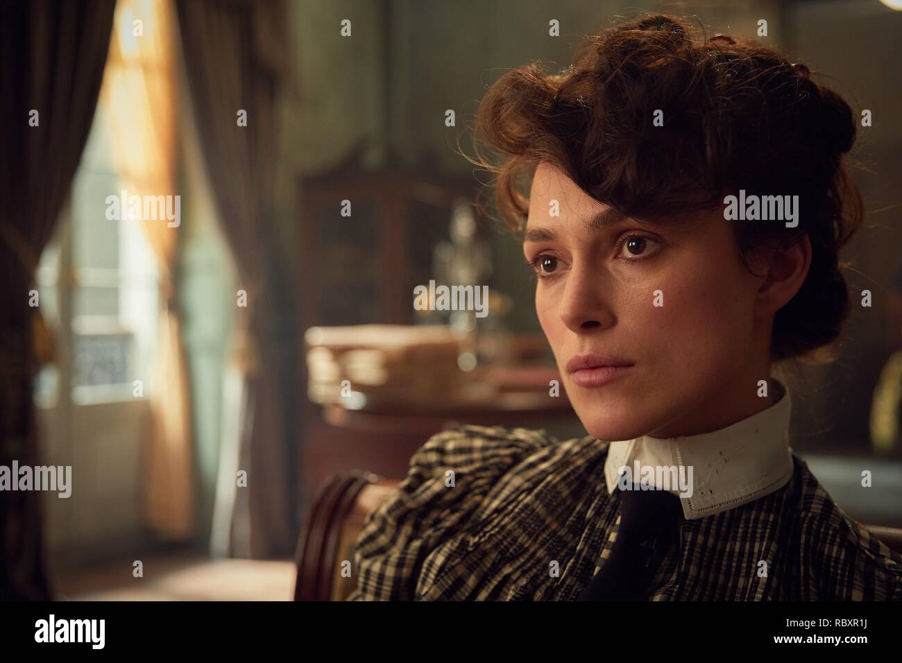 Titre original : COLETTE. Titre en anglais : COLETTE. Année : 2018. Directeur : Laver Westmoreland. Stars : Keira Knightley. Credit : BOLD FILMS / Album Banque D'Images