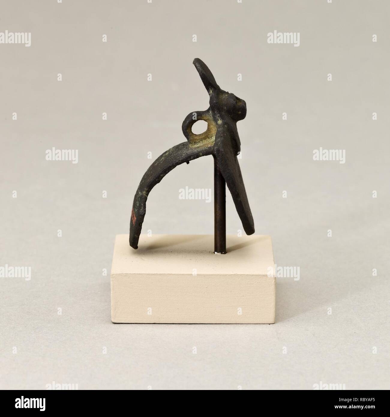 570661 Égide de Bastet Banque D'Images