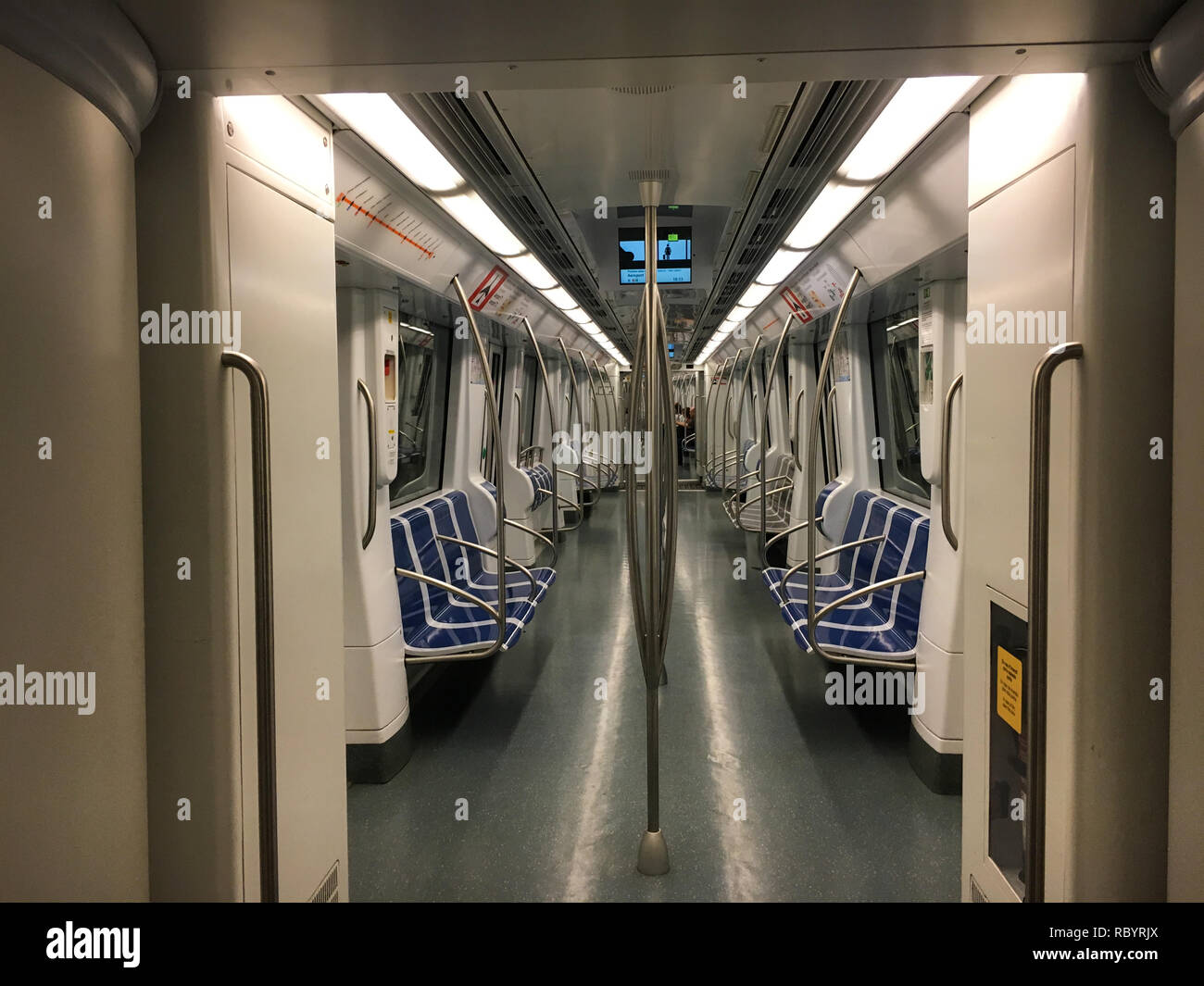 Le 24 septembre 2017. L'Espagne. BarcelonaInterior de métro métro en espagnol. Banque D'Images