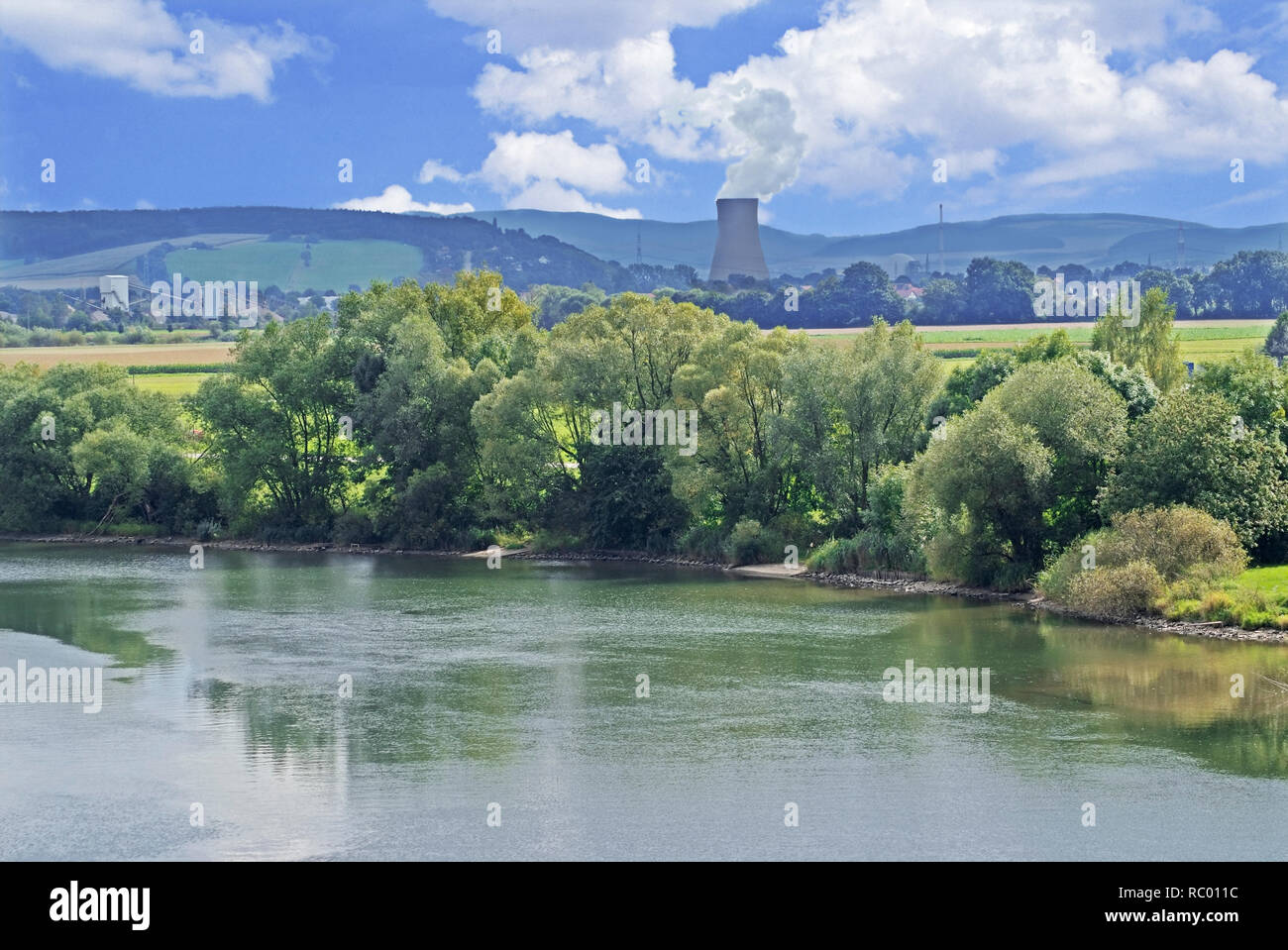 Gemeinschaftskernkraftwerk Grohnde, Gemeinde Emmerthal, Landkreis Hamelin-pyrmont, Naturpark, Naturel Weserbergland Schaumburg-Hameln Niedersachsen, Deuts Banque D'Images