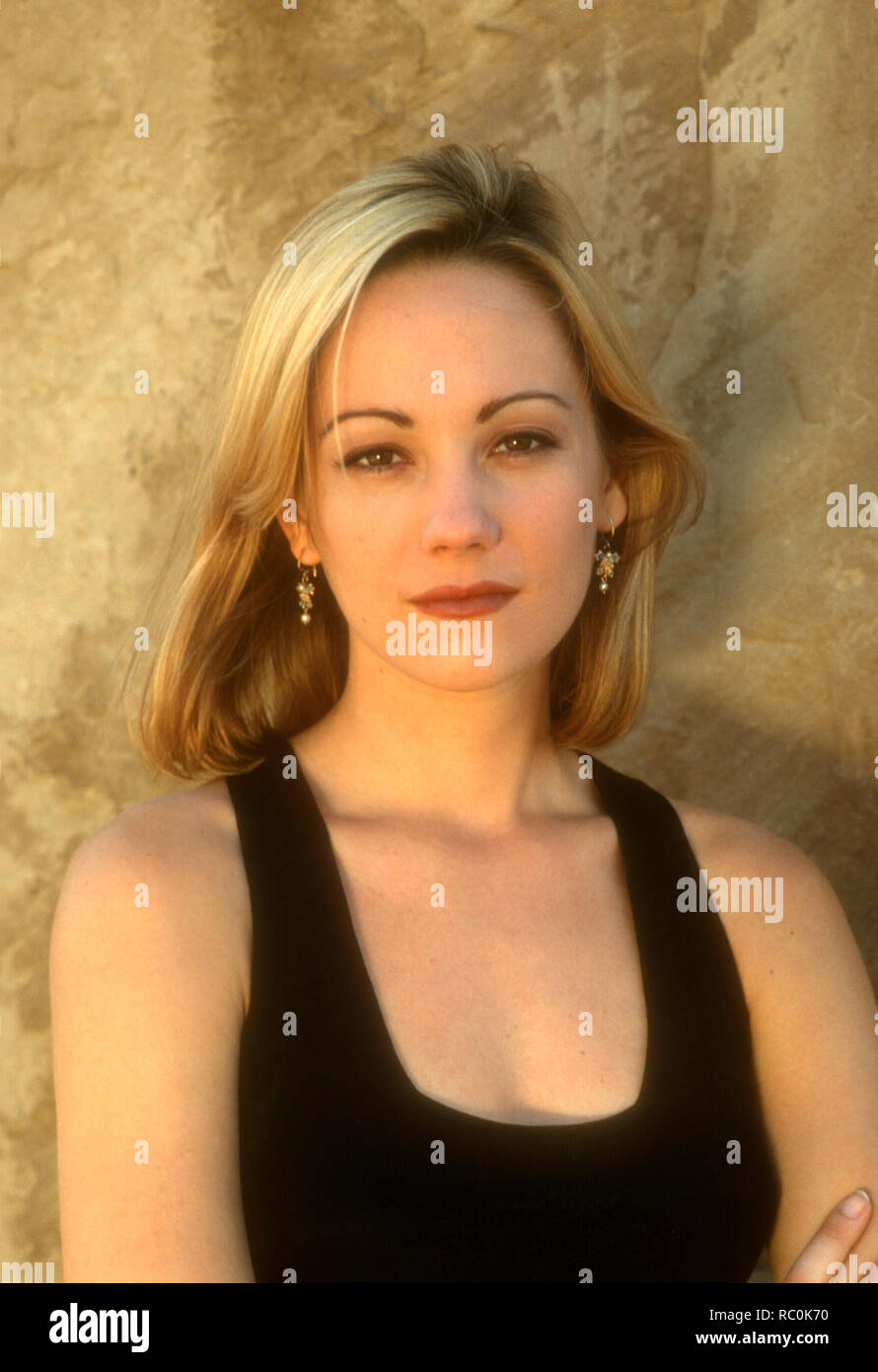 LOS ANGELES, CA - le 18 août : (exclusive), actrice Natasha Gregson Wagner pose à une séance photo le 18 août 1993 dans le désert de Mojave à Los Angeles, Californie. Photo de Barry King/Alamy Stock Photo Banque D'Images