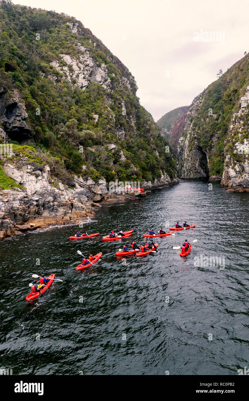 Kayak en groupe river canyon à Knysna, Afrique du Sud Photo Stock - Alamy