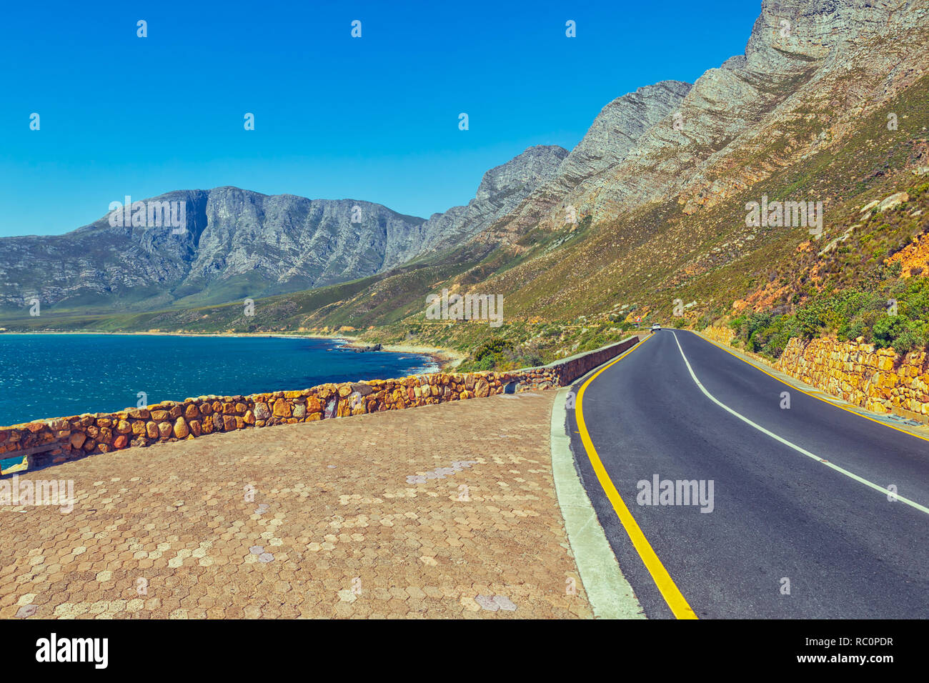 Péninsule du Cap route panoramique avec vue sur l'océan et les montagnes, Afrique du Sud Banque D'Images