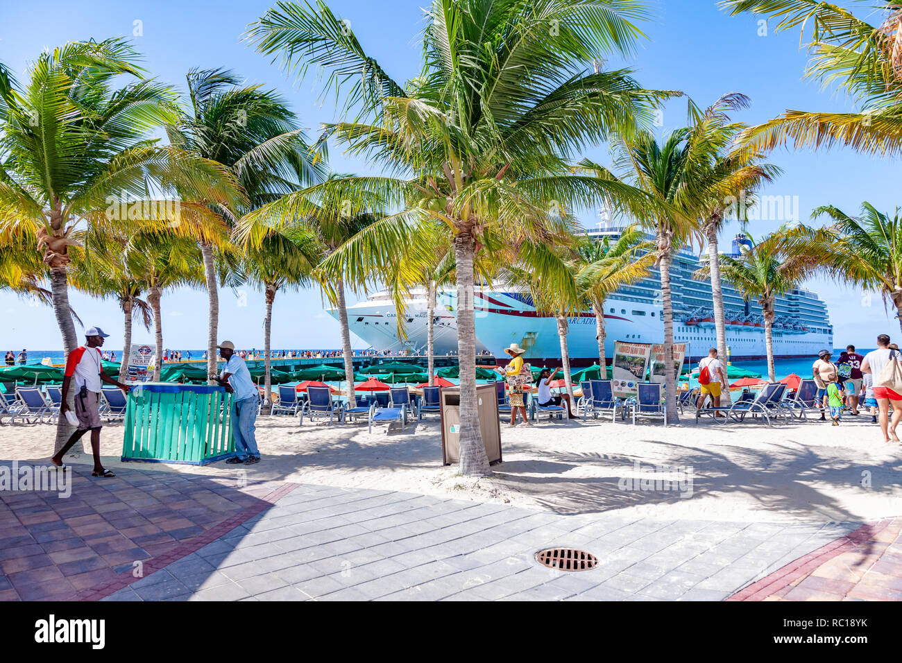 Grand Turk, Îles Turques et Caïques visiter sur P&O Arcadia lors d'une croisière de Noël et Nouvel An. Banque D'Images