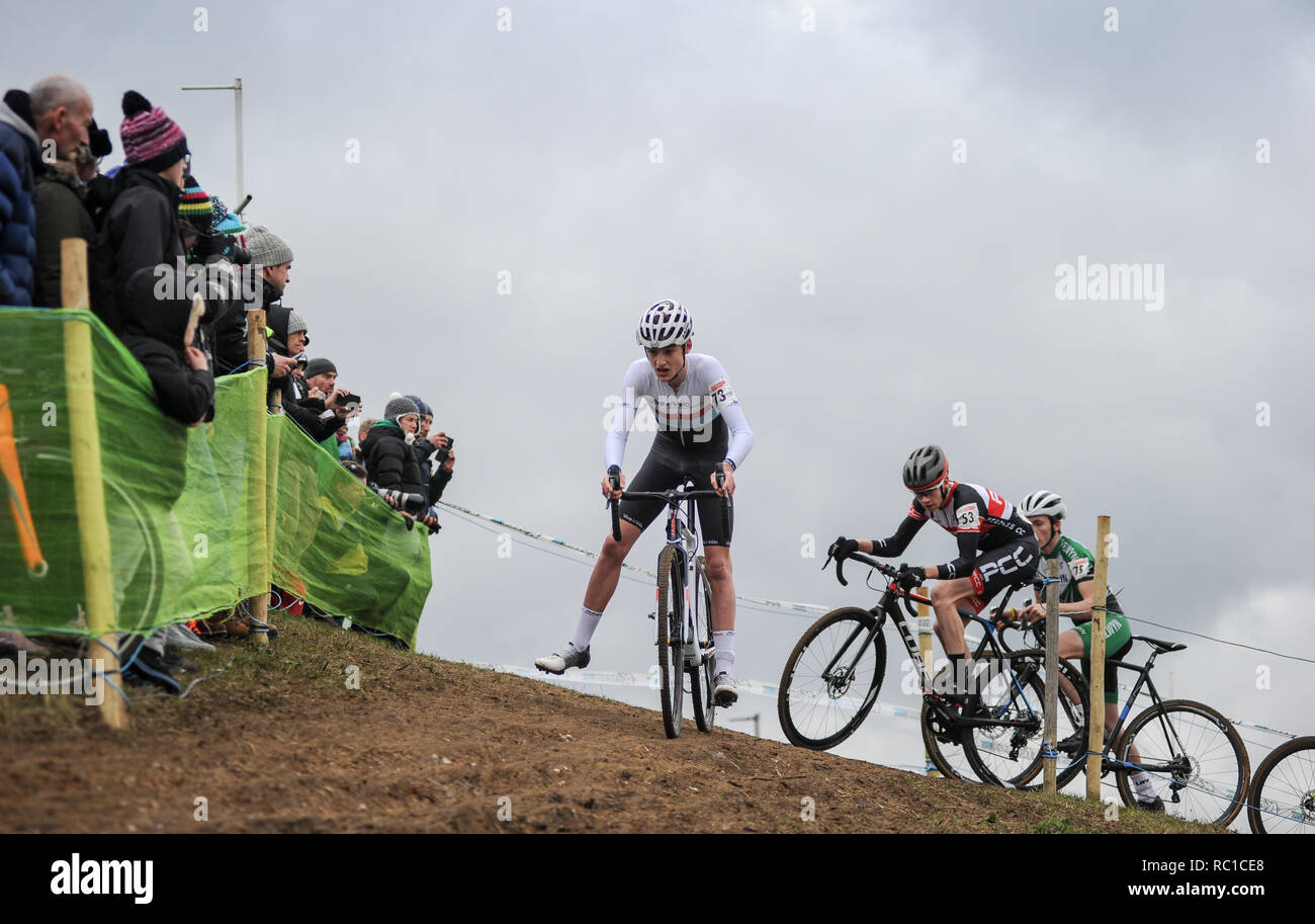 Cycloparc PPJ, Gravesend, Kent, UK, 12 janvier 2019. Finlay Pickering Vive Le Velo pendant la course des jeunes garçons de moins de 16 ans le premier jour de l'ensemble HSBC UK Cyclo-Cross championnats. © David Partridge/Alamy Live News Banque D'Images
