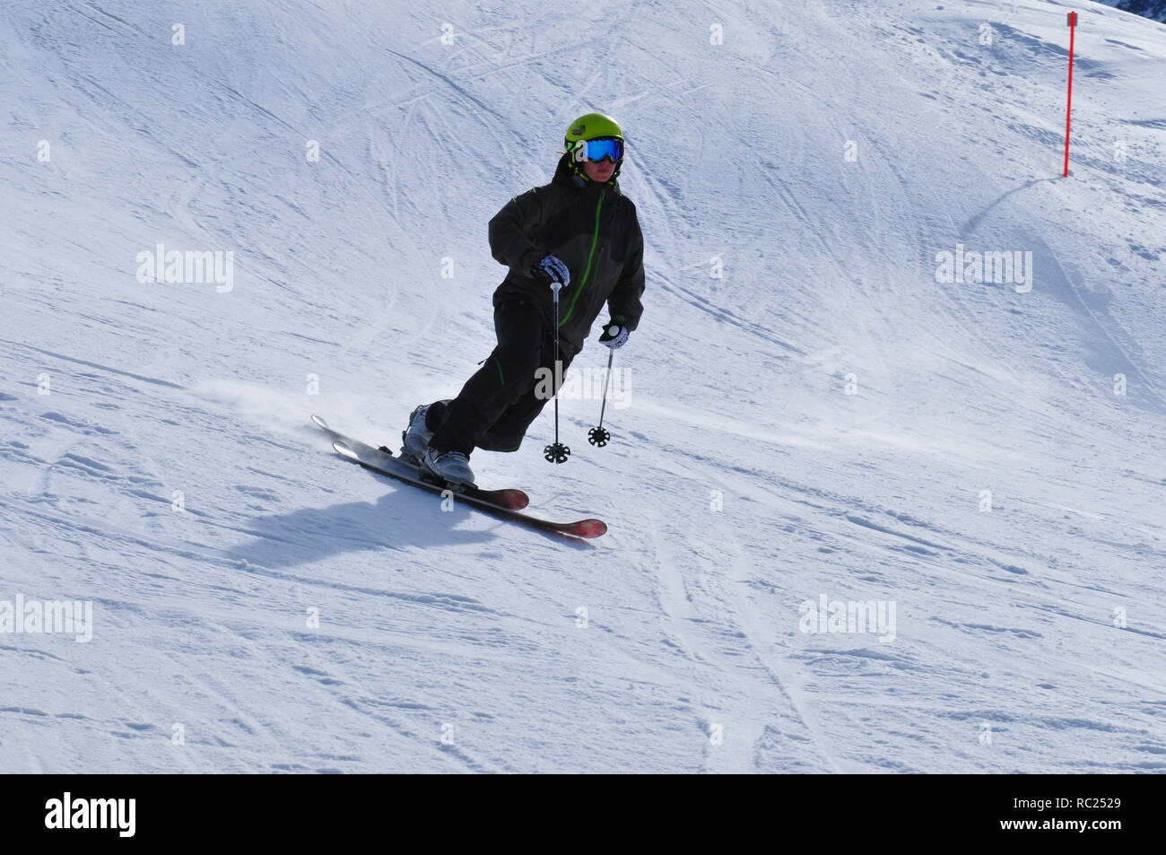 Sport d'hiver : ski de télémark au Jakobshorn à Davos ville au coeur des Alpes Suisses Banque D'Images