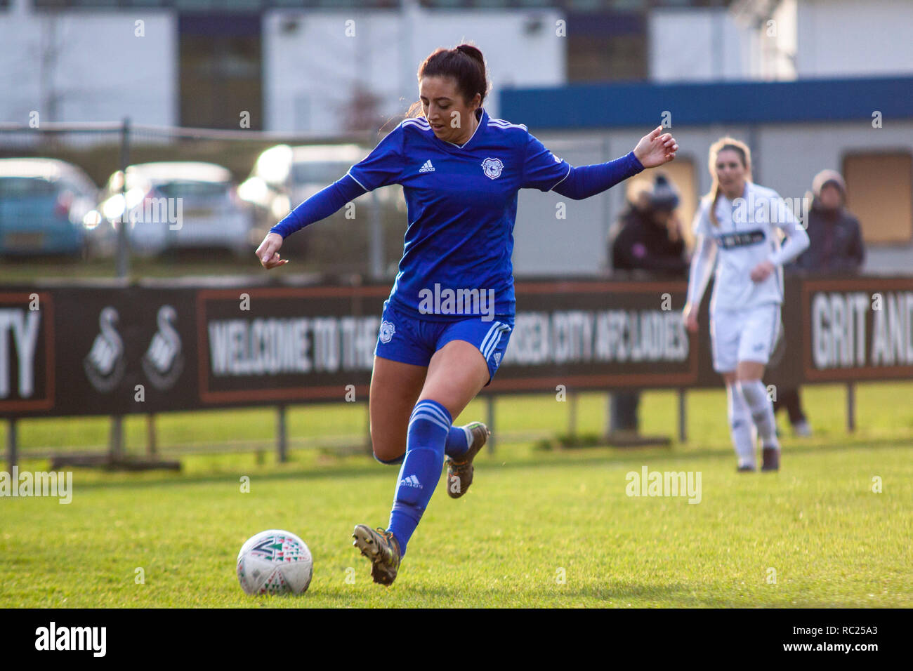 Swansea City Chers Cardiff City hôte Femmes dans le Women's Welsh Premier League à Llandarcy Academy of Sport. Lewis Mitchell/YCPD. Banque D'Images