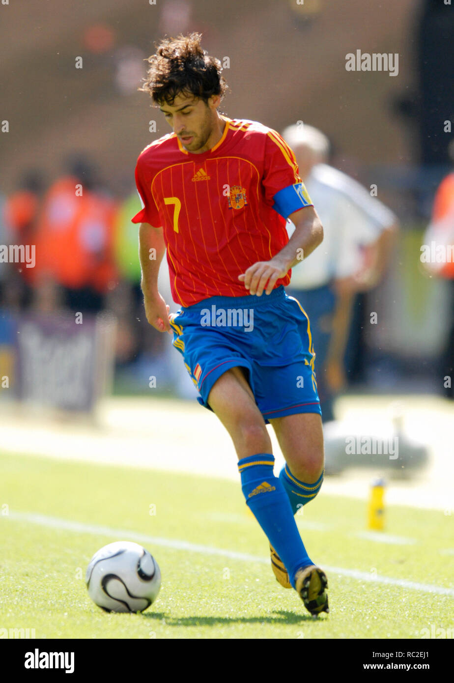 Fritz-Walter-Stadion de Kaiserslautern, Allemagne 23.6.2006, Coupe du Monde de la FIFA, Allemagne 2006, l'Arabie Saoudite contre l'Espagne 0:1 ---- Raul (ESP) Banque D'Images