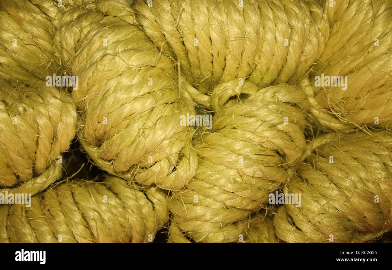 Corde naturelle clews pile up, vue en gros plan. Contexte naturel Banque D'Images