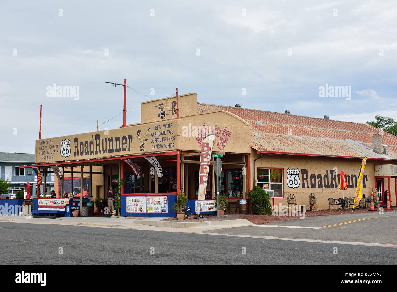 Seligman, Arizona, USA - Le 24 juillet 2017 : belle boutique de souvenirs à Seligman, Arizona. RoadRunner Cadeaux sur la route 66. Banque D'Images