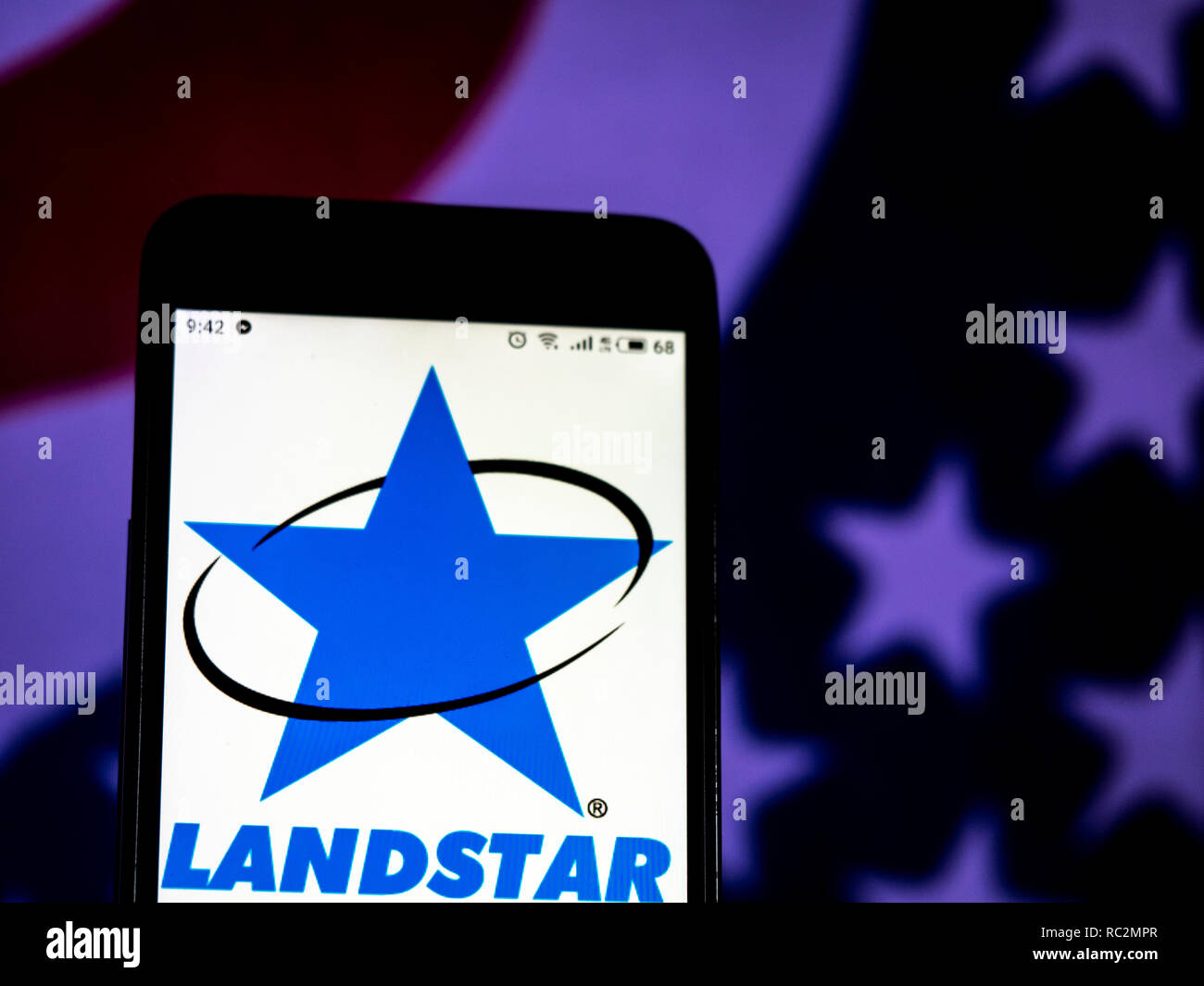 Landstar System logo de l'entreprise de transport vu affichée sur téléphone intelligent. Banque D'Images