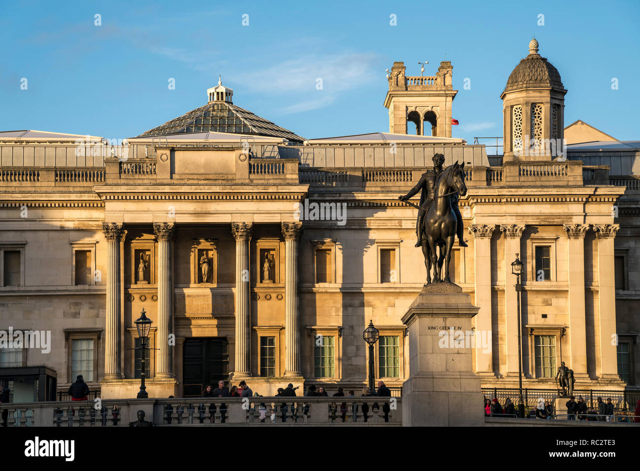 Reiterstandbild von König Georg IV vor der National Gallery, Trafalgar Square, Londres, Frankreich Großbritannien, Europa | Statue de Ki Banque D'Images