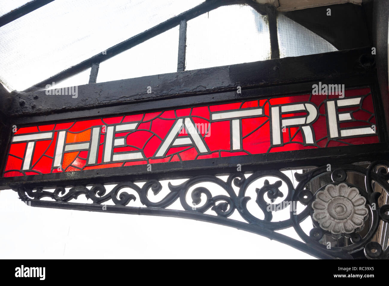 Harrogate Theatre signe, Oxford Street, Harrogate, North Yorkshire, England, United Kingdom Banque D'Images