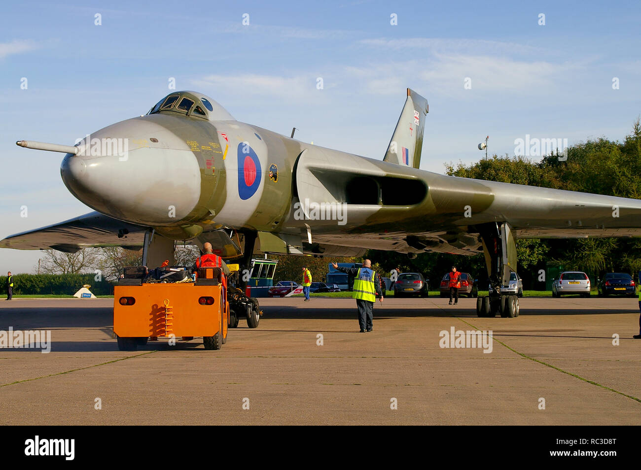 Avro Vulcan B2 XH558 bomber jet avion, ex RAF, restauré pour vol par le ciel à Vulcan Vulcan, Société d'exploitation. Le poussait à l'extérieur pour son premier vol Banque D'Images