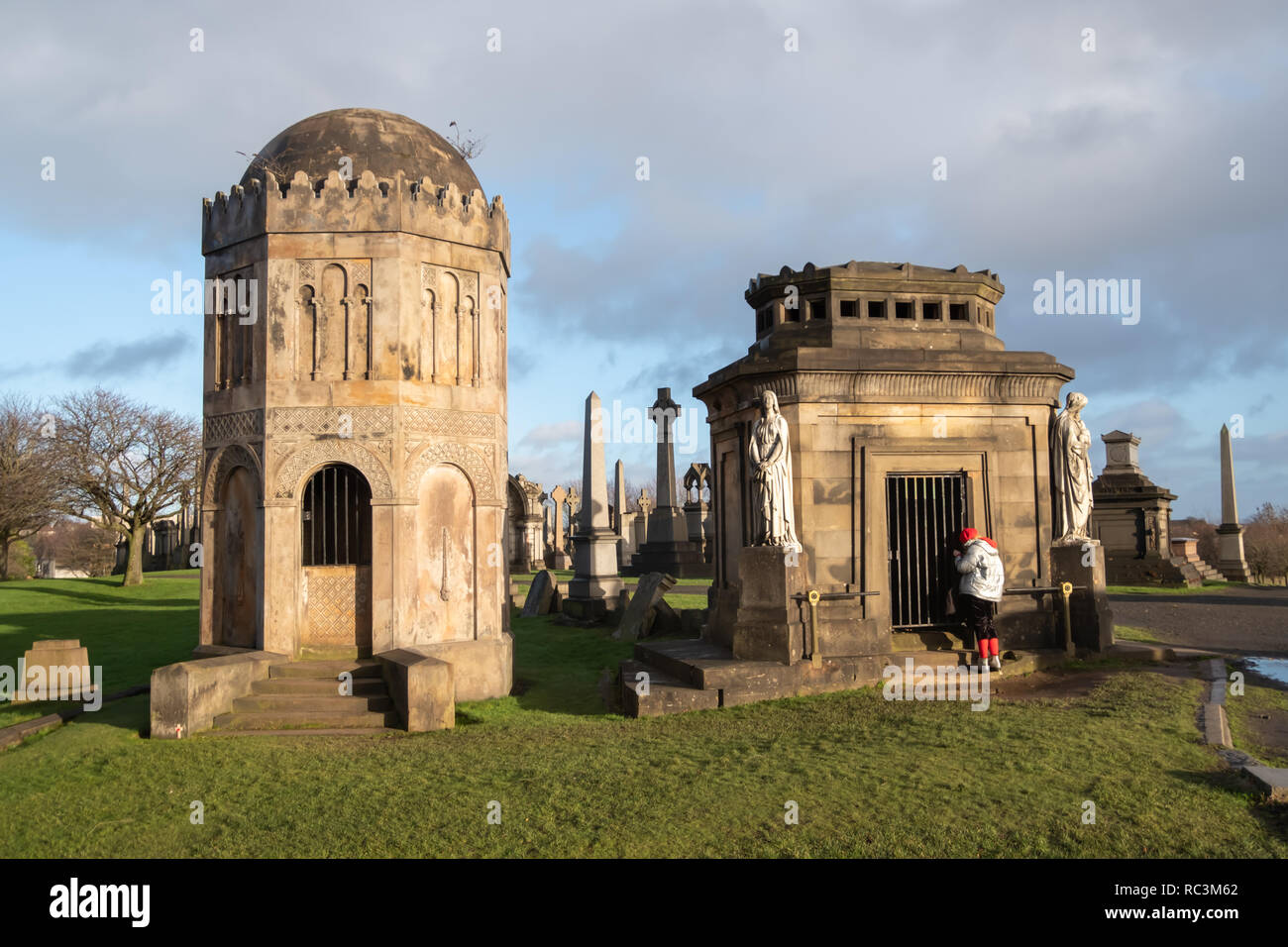 Glasgow, Ecosse, Royaume-Uni. 13 janvier, 2019. Météo France : la nécropole de Glasgow sur une journée de soleil et d'une douche. Credit : Skully/Alamy Live News Banque D'Images