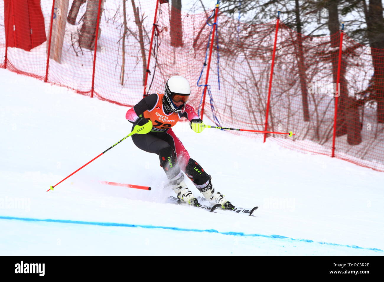 Québec, Canada. 13 Jan 2019. Flavie Drolet du Canada participe à la Super Série Sports Experts Mesdames course de slalom qui s'est tenue à Val Saint-Côme Crédit : Richard prudhomme/Alamy Live News Banque D'Images