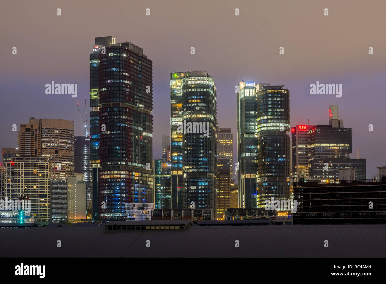 La ville de Sydney avec des nuages en début de matinée Banque D'Images