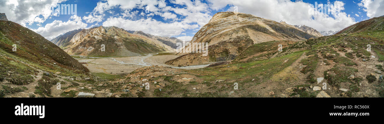 Panorama pittoresque des montagnes au Cachemire, l'Inde Banque D'Images