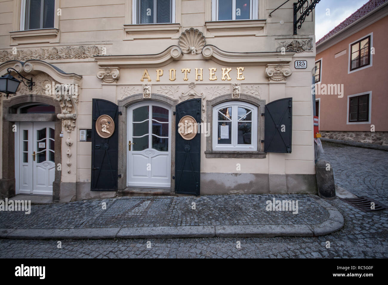 Pharmacie historique dans la verrerie, Waldviertel, Autriche Banque D'Images