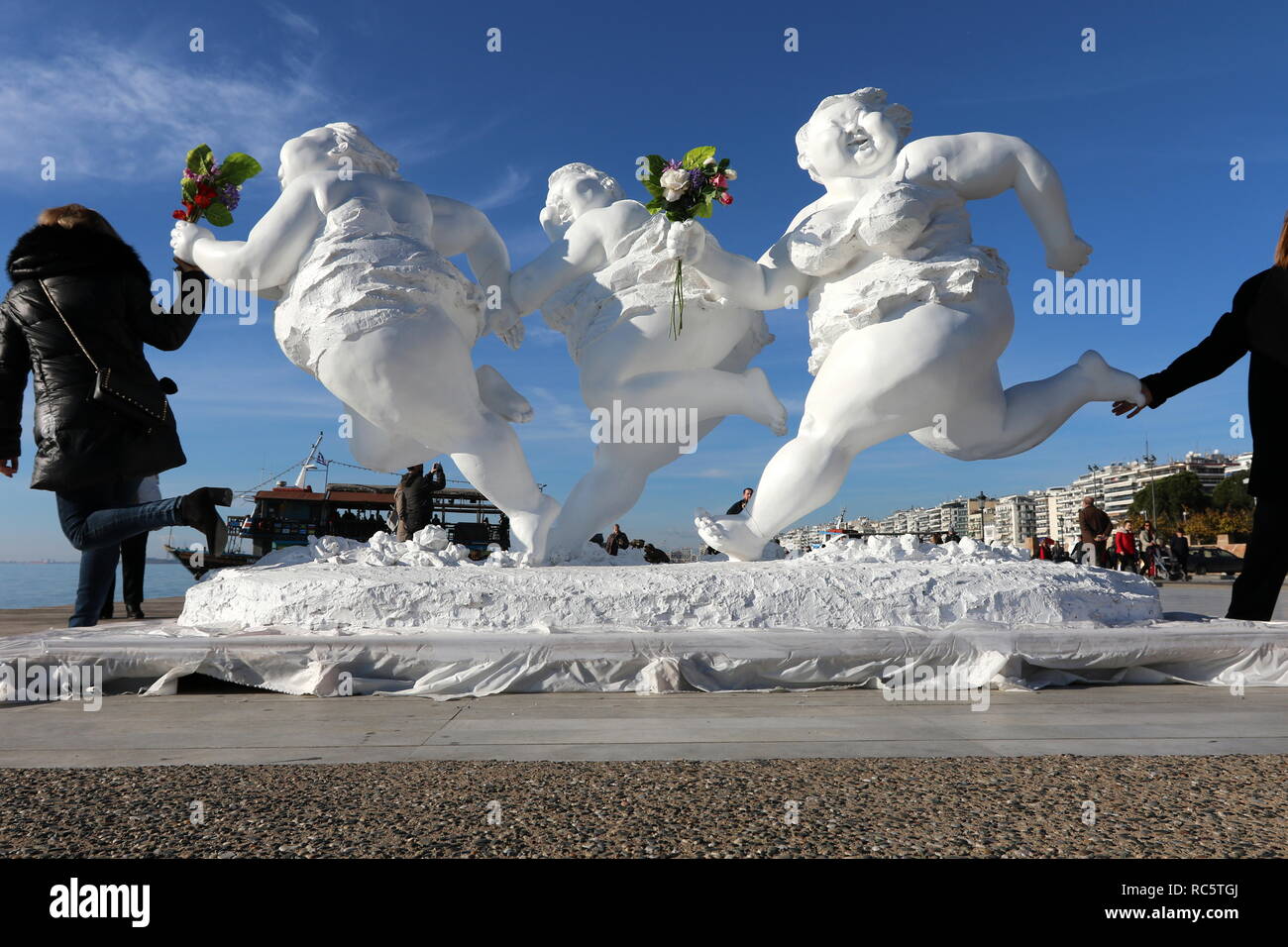 Statue de l'artiste chinois Xu Xongfei ont présenté à Thessalonique, en Grèce, entre le 17 décembre et le 24 décembre 2018. Banque D'Images