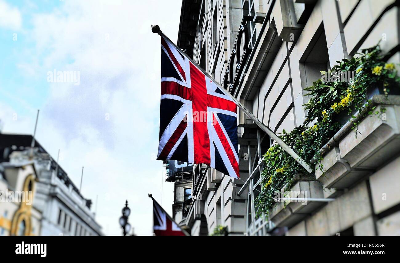 Drapeau britannique monté sur house à Londres Banque D'Images