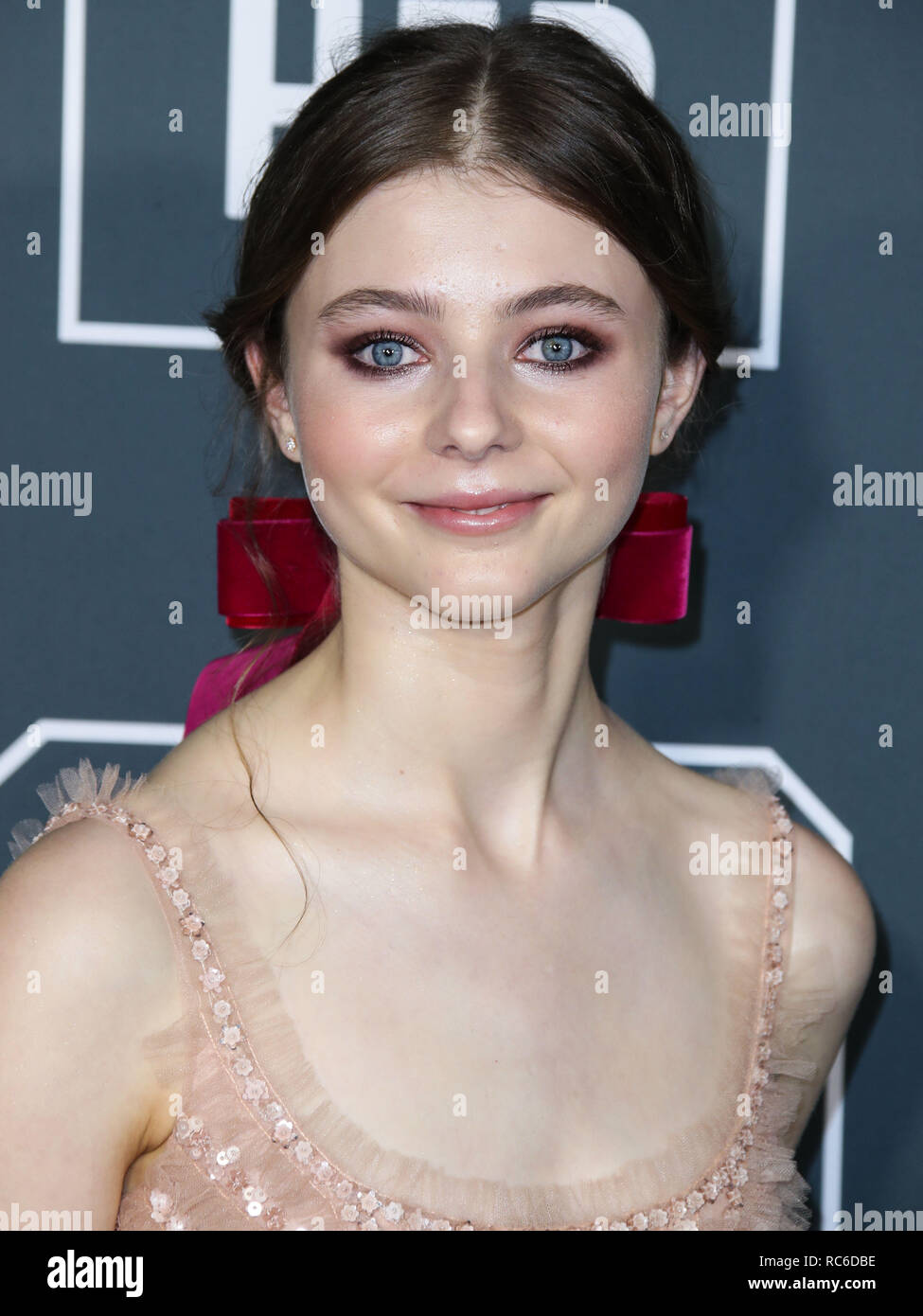 Santa Monica, États-Unis. 13 Jan, 2019. Thomasin actrice McKenzie portant une robe valentino arrive à la 24e édition du Critics' Choice Awards s'est tenue à la Barker Hangar le 13 janvier 2019 à Santa Monica, Los Angeles, Californie, États-Unis. (Photo par Xavier Collin/Image Crédit : Agence de Presse) L'agence de presse Image/Alamy Live News Banque D'Images