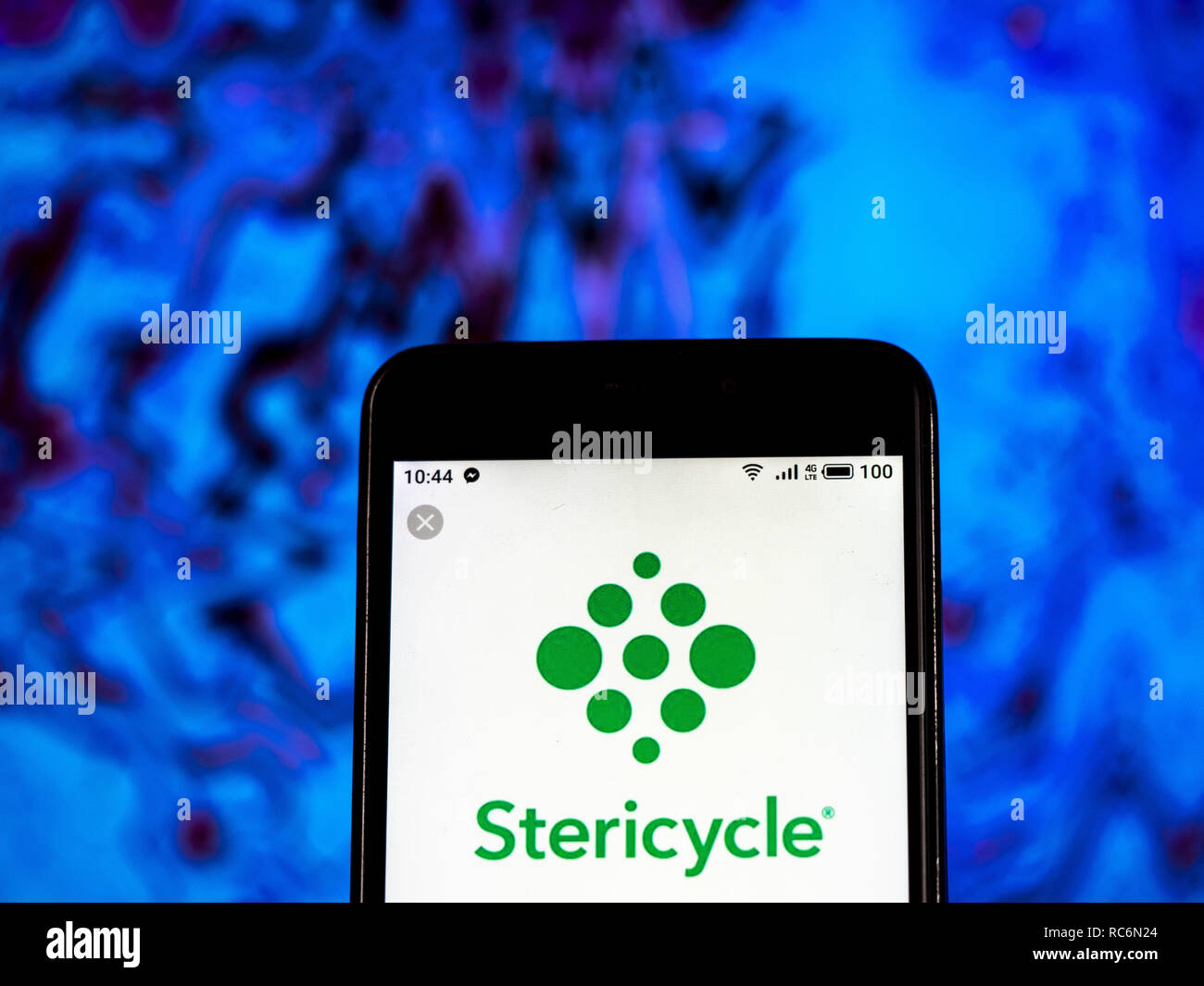 Kiev, Ukraine. 14 Jan, 2019. Stericycle logo de l'entreprise vu affichée sur un téléphone intelligent. Crédit : Igor Golovniov SOPA/Images/ZUMA/Alamy Fil Live News Banque D'Images