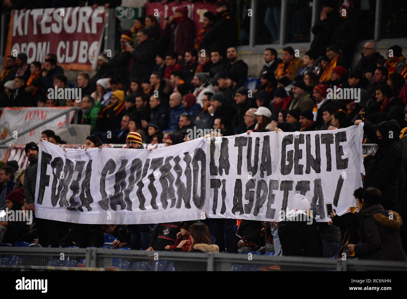 Foto Alfredo Falcone - LaPresse14/01/2019 Roma ( CalcioRoma Italia)Sport - Virtus EntellaTim Cup 2018 - 2019 Stadio Olimpico di RomaNella photo:striscionePhoto Alfredo Falcone - LaPresse14/01/2019 Roma (Italie)Sport SoccerRoma EntellaTim - Virtus Cup 2018 2019 - Stade Olympique de RomaIn le pic:banner Banque D'Images