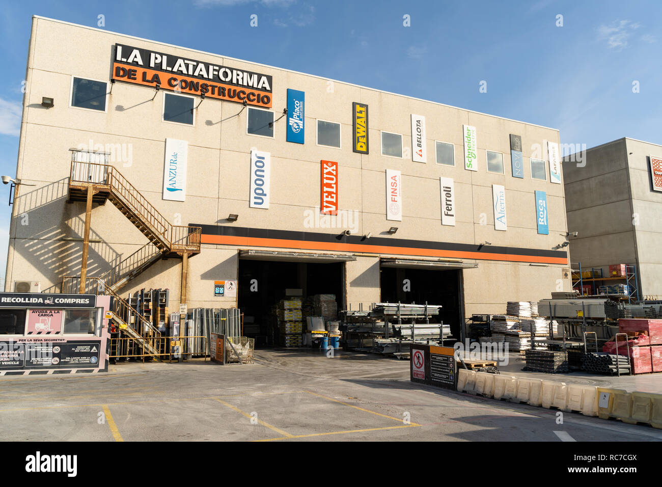 Façade du magasin de matériaux de construction, la Plateforme européenne de la construccion, Barcelone, ​​Spain Banque D'Images