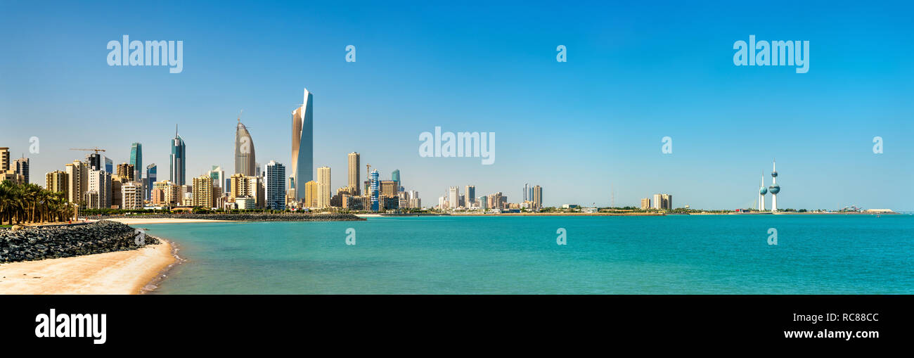 Panorama de la ville de Koweït dans le Golfe Persique Banque D'Images