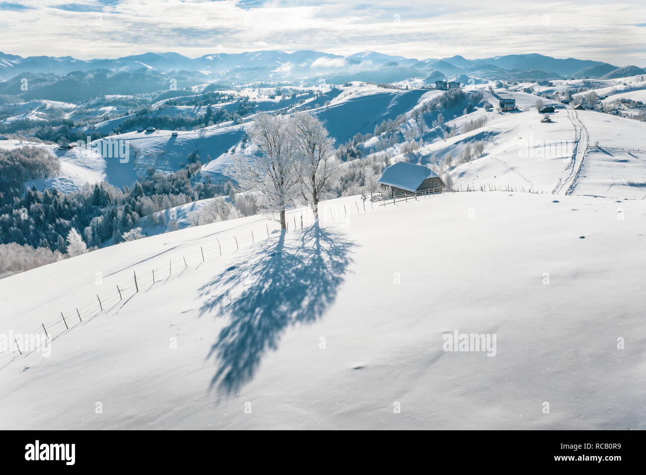 Les fortes chutes de neige dans les montagnes des Carpates Banque D'Images