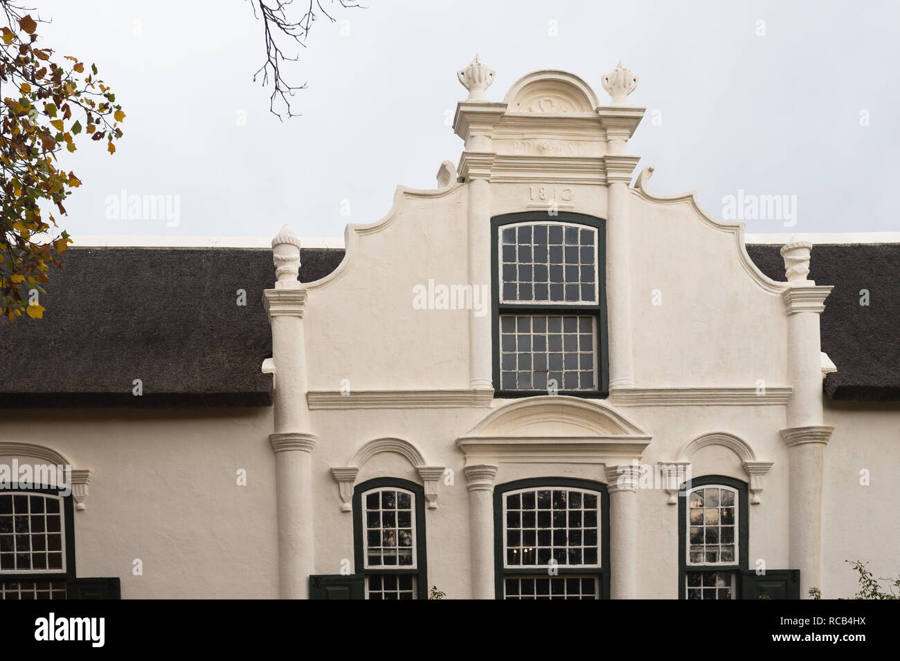 Manoir Boschendal wine estate sur le cap avec son architecture de style vernaculaire datant de 1812 situé dans la région vinicole du Cap, Afrique du Sud Banque D'Images