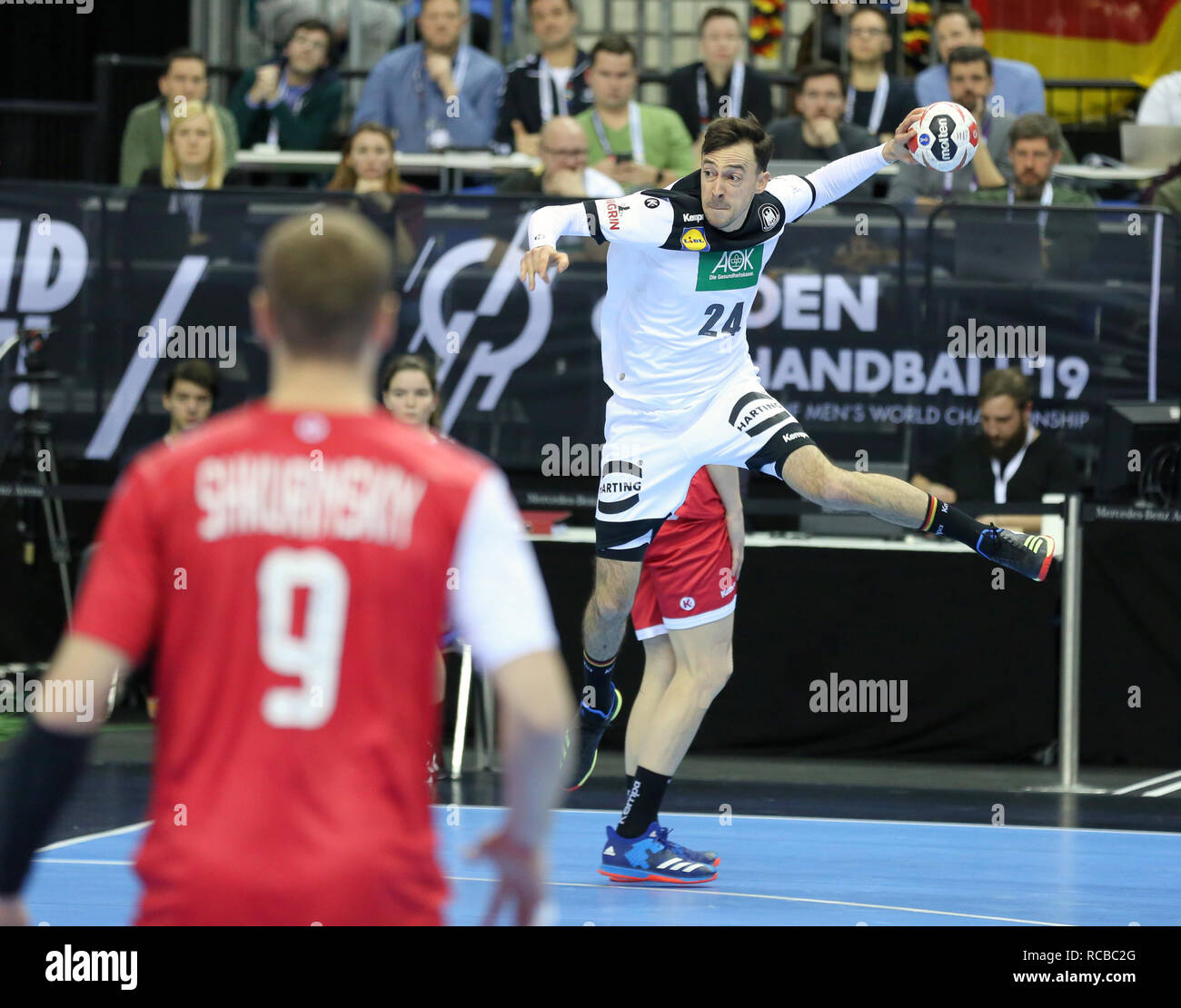 Berlin Allemagne 14 Jan 2019 L Ihf Handball Championnat Du Monde Masculin Russie Allemagne Le Droit De L Allemagne Patrick Aile Groetzki Tente Un Shoot Photo Mickael Chavet Alamy Live News Photo Stock