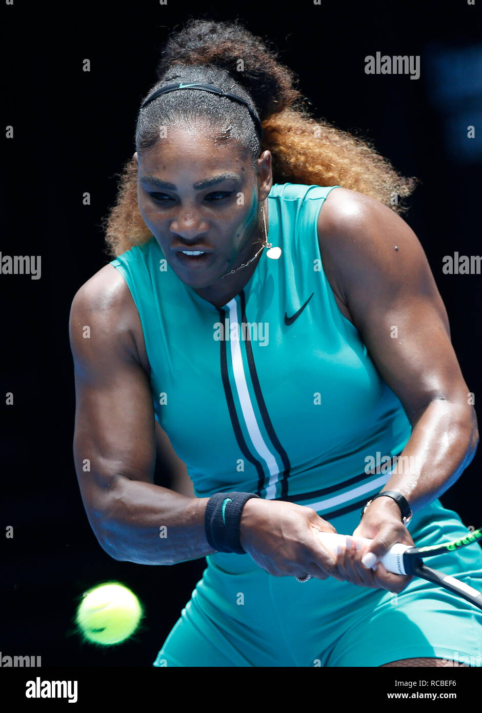 Melbourne Park, Melbourne, Australie. 15 Jan, 2019. Open de tennis d'Australie, jour 2 ; de Serena Williams USA renvoie la balle contre Tatjana Maria d'Allemagne : Action Crédit Plus Sport/Alamy Live News Banque D'Images