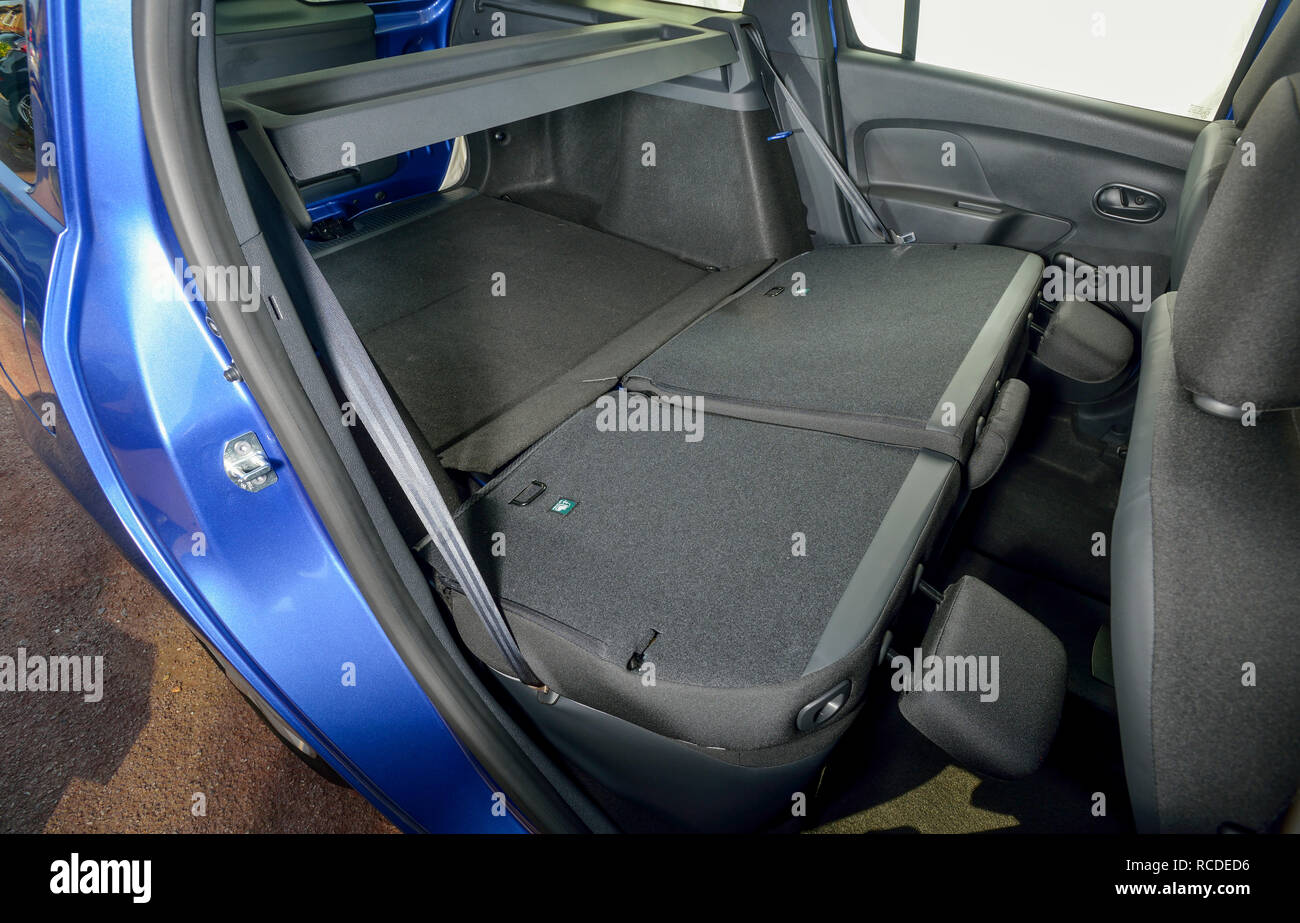 2013 Dacia Logan MCV break budget Banque D'Images