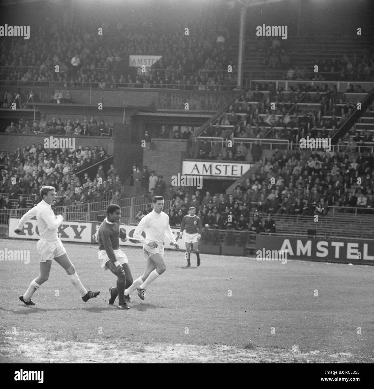Ajax 2-1 Benfica tegen, spelmoment Bestanddeelnr, 917-7450. Banque D'Images