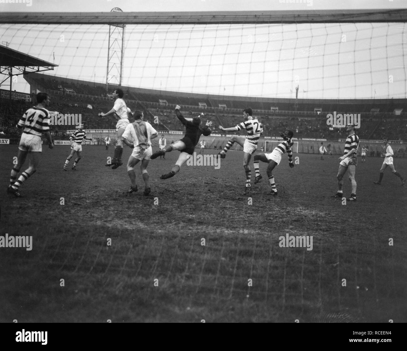 Ajax tegen DWS 2-1, Bestanddeelnr 919-0133. Banque D'Images