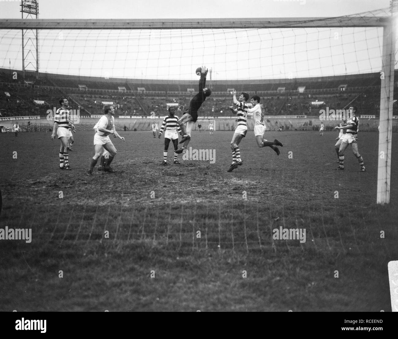 Ajax tegen DWS 2-1, Bestanddeelnr 919-0134. Banque D'Images